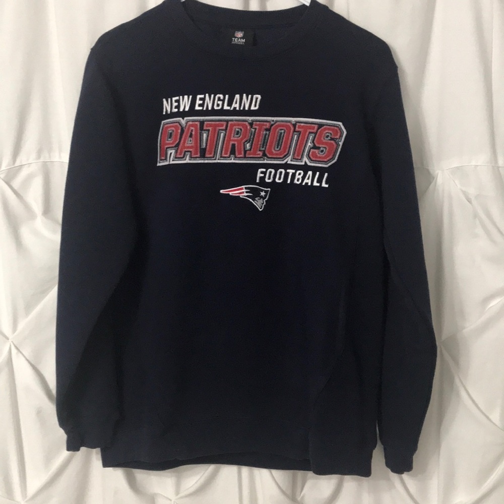 Youth New England Patriots embroidered sweatshirt